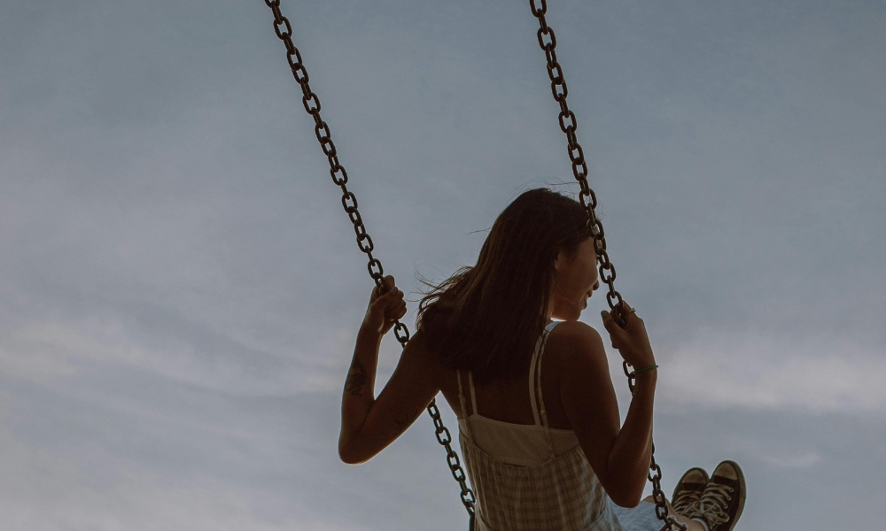 11 simple ways to get out of your comfort zone as an introvert