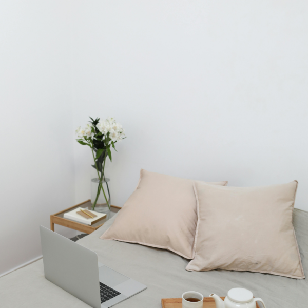 How to Declutter Your Bedroom in One Day for a Calmer Mind